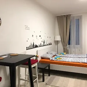 Near The Center With Privat Parking Apartmán