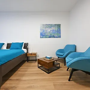 Azure Nest Apartmán