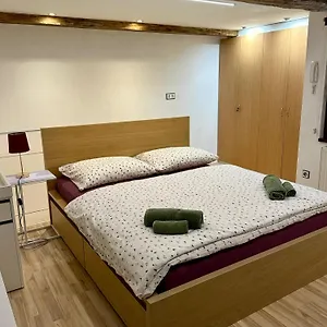 Palac Anezka D1 Apartmán